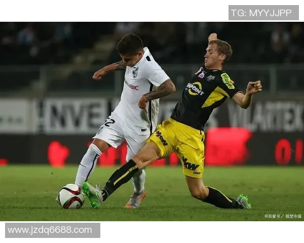 费雷拉主场迎战里奥阿维争夺关键三分的精彩对决 费雷拉主场迎战里奥阿维争夺关键三分的精彩对决