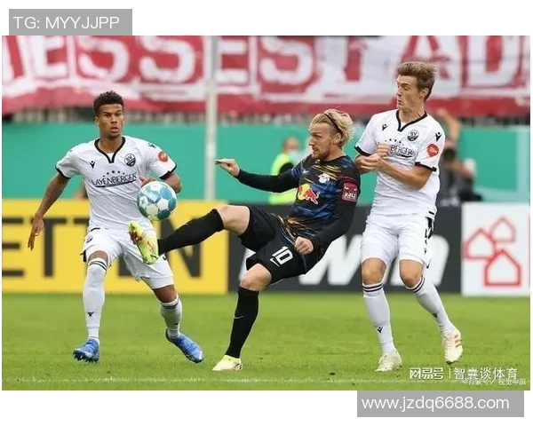 桑德豪森主场迎战杜塞尔多夫双方争夺关键积分展望精彩对决 桑德豪森主场迎战杜塞尔多夫双方争夺关键积分展望精彩对决