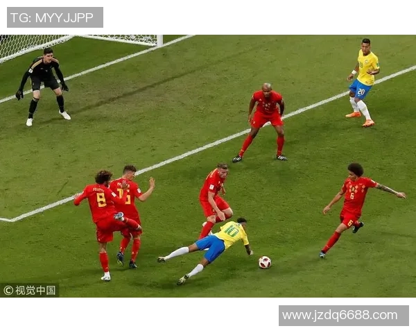 多特将帅质疑漏判点球，主裁：是有拉扯，但仅仅十分细微且无效的